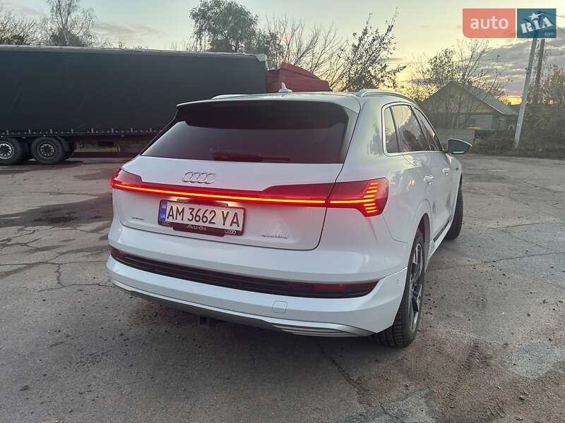 Позашляховик / Кросовер Audi e-tron 2020 в Житомирі фото 16 Позашляховик / Кросовер Audi e-tron 2020 в Житомирі