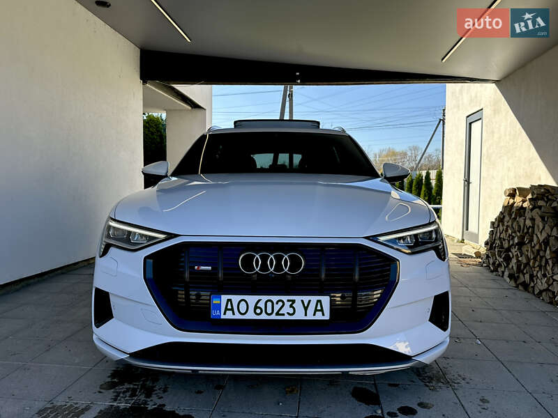 Позашляховик / Кросовер Audi e-tron 2019 в Ужгороді