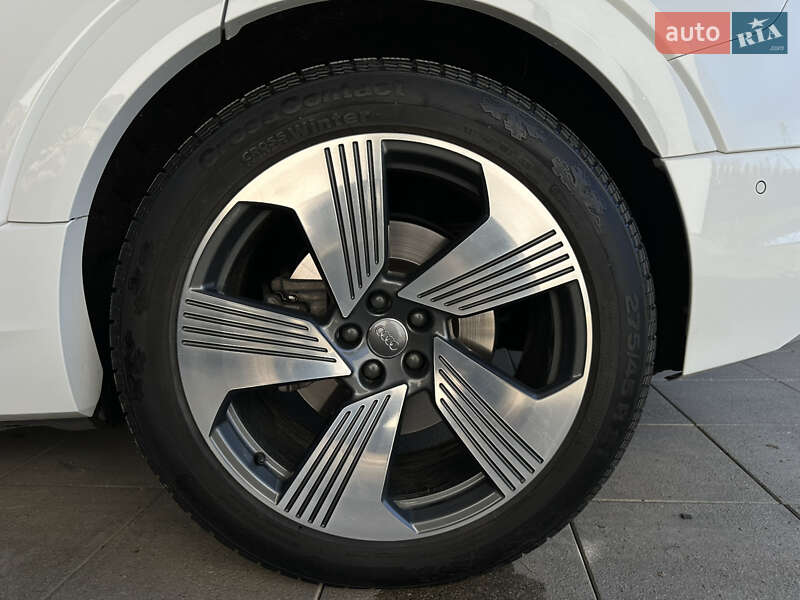 Позашляховик / Кросовер Audi e-tron 2019 в Ужгороді