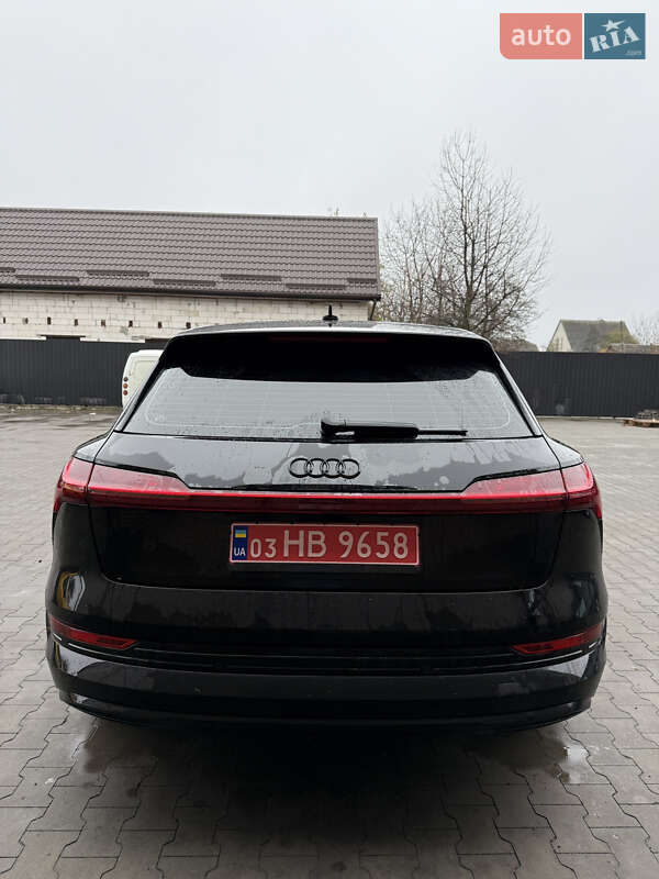 Внедорожник / Кроссовер Audi e-tron 2020 в Виннице