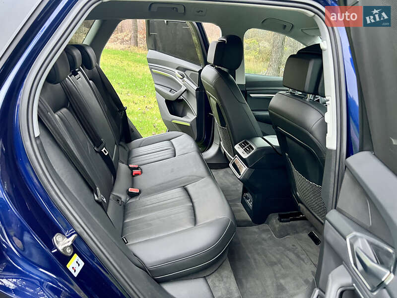 Внедорожник / Кроссовер Audi e-tron 2021 в Киеве фото 16 Внедорожник / Кроссовер Audi e-tron 2021 в Киеве