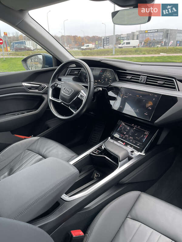 Позашляховик / Кросовер Audi e-tron 2020 в Луцьку