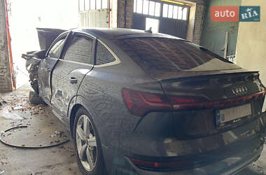 Внедорожник / Кроссовер Audi e-tron 2021 в Киеве