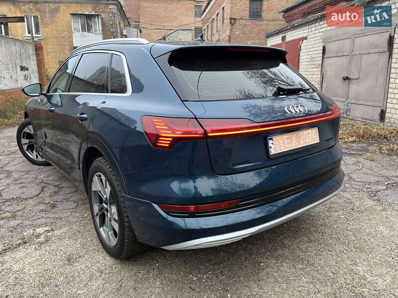 Внедорожник / Кроссовер Audi e-tron 2020 в Днепре