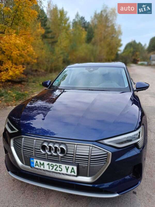 Позашляховик / Кросовер Audi e-tron 2021 в Житомирі