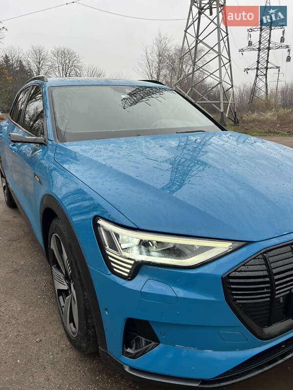 Позашляховик / Кросовер Audi e-tron 2019 в Дніпрі фото 2 Позашляховик / Кросовер Audi e-tron 2019 в Дніпрі