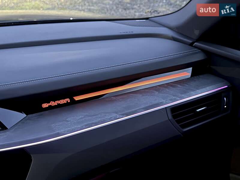 Позашляховик / Кросовер Audi e-tron 2022 в Ковелі