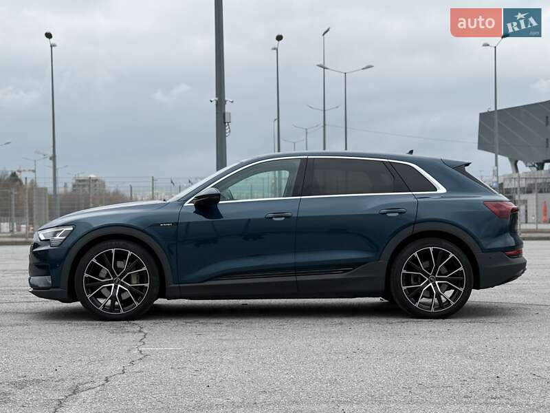 Позашляховик / Кросовер Audi e-tron 2021 в Києві фото 7 Позашляховик / Кросовер Audi e-tron 2021 в Києві