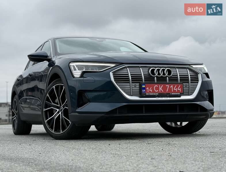 Позашляховик / Кросовер Audi e-tron 2021 в Києві фото 17 Позашляховик / Кросовер Audi e-tron 2021 в Києві