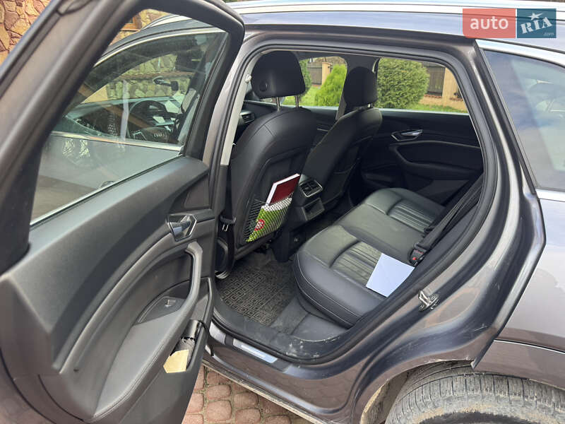 Позашляховик / Кросовер Audi e-tron 2019 в Львові