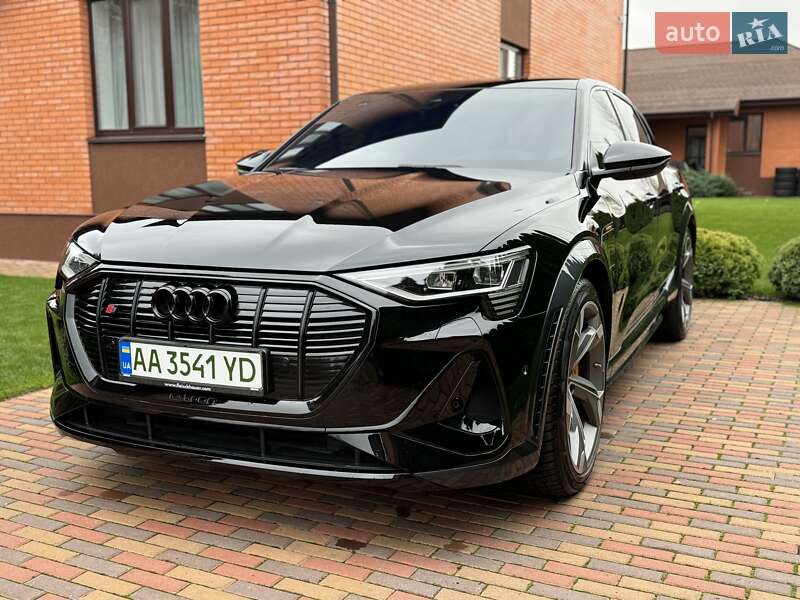 Внедорожник / Кроссовер Audi e-tron 2021 в Киеве фото 36 Внедорожник / Кроссовер Audi e-tron 2021 в Киеве