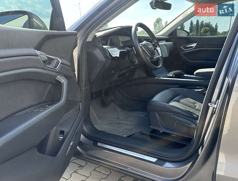 Внедорожник / Кроссовер Audi e-tron 2019 в Ковеле
