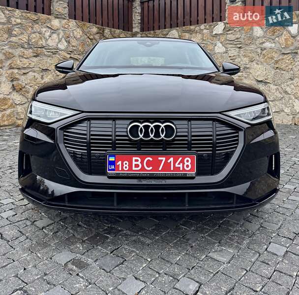 Позашляховик / Кросовер Audi e-tron 2019 в Рівному