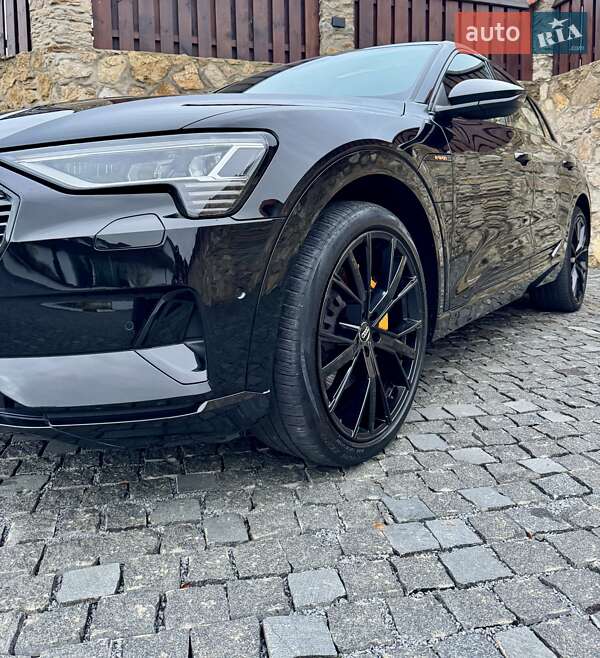 Позашляховик / Кросовер Audi e-tron 2019 в Рівному