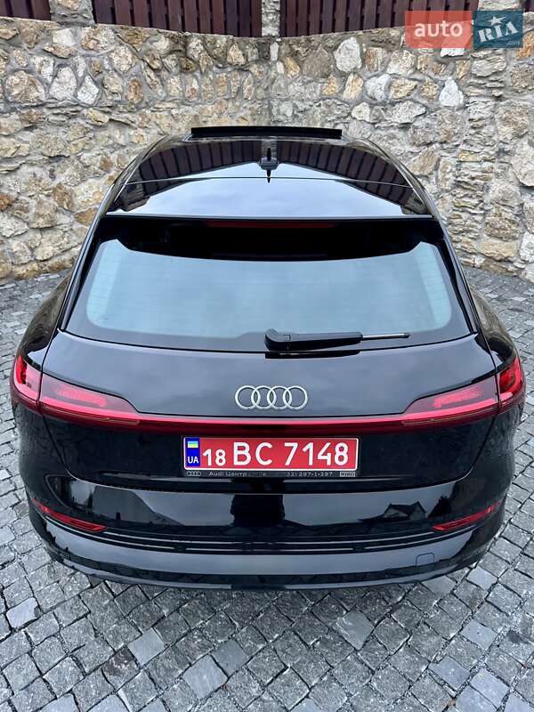 Позашляховик / Кросовер Audi e-tron 2019 в Рівному
