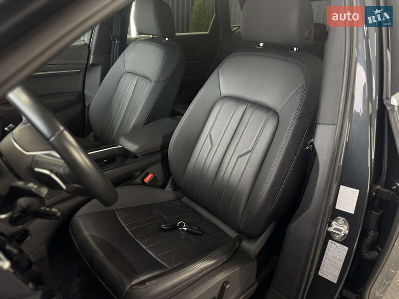 Внедорожник / Кроссовер Audi e-tron 2022 в Мукачево