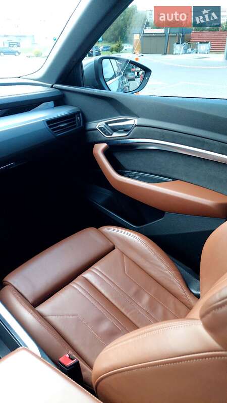 Внедорожник / Кроссовер Audi e-tron 2019 в Львове