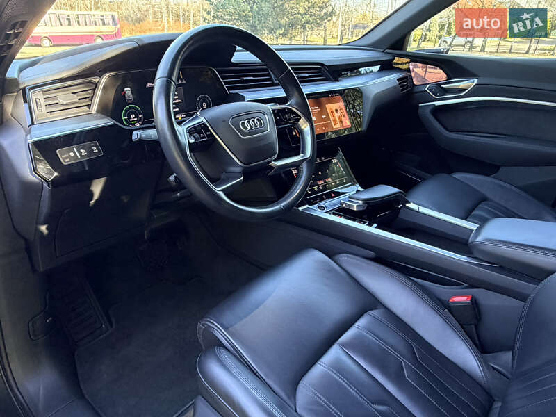 Внедорожник / Кроссовер Audi e-tron 2020 в Дрогобыче