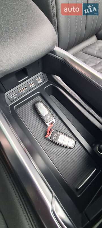 Позашляховик / Кросовер Audi e-tron 2019 в Рівному