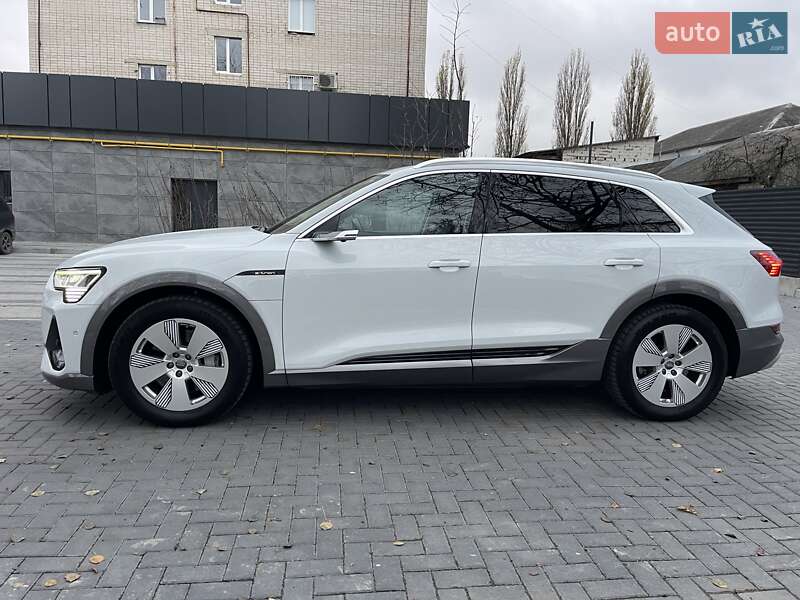Внедорожник / Кроссовер Audi e-tron 2021 в Луцке фото 6 Внедорожник / Кроссовер Audi e-tron 2021 в Луцке