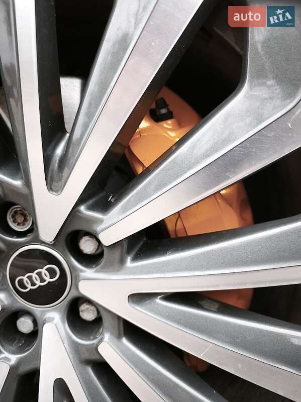 Внедорожник / Кроссовер Audi e-tron 2022 в Житомире