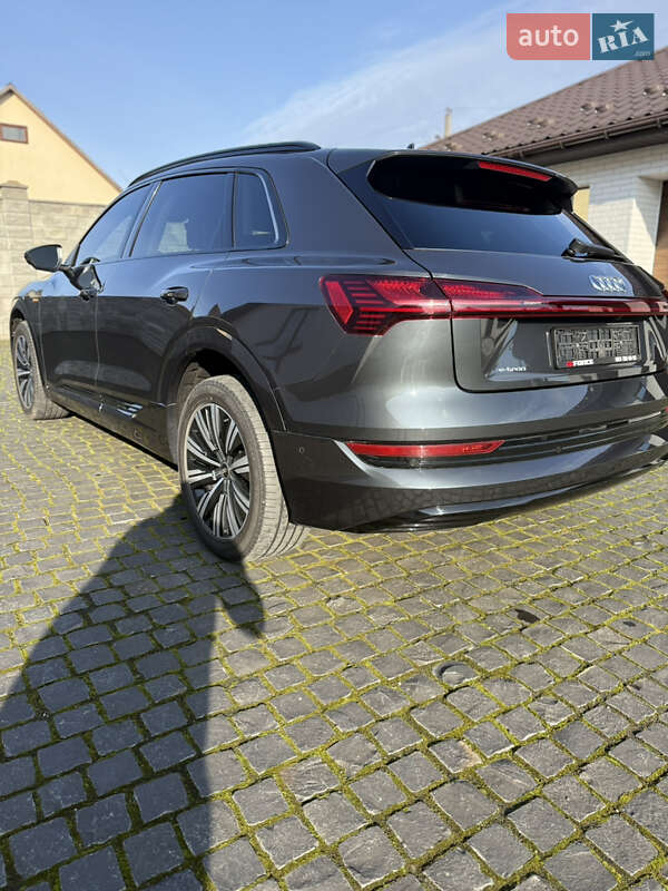 Внедорожник / Кроссовер Audi e-tron 2019 в Ровно фото 17 Внедорожник / Кроссовер Audi e-tron 2019 в Ровно