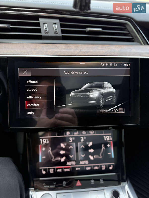 Внедорожник / Кроссовер Audi e-tron 2019 в Ровно фото 36 Внедорожник / Кроссовер Audi e-tron 2019 в Ровно