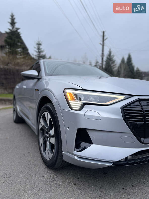 Внедорожник / Кроссовер Audi e-tron 2022 в Василькове