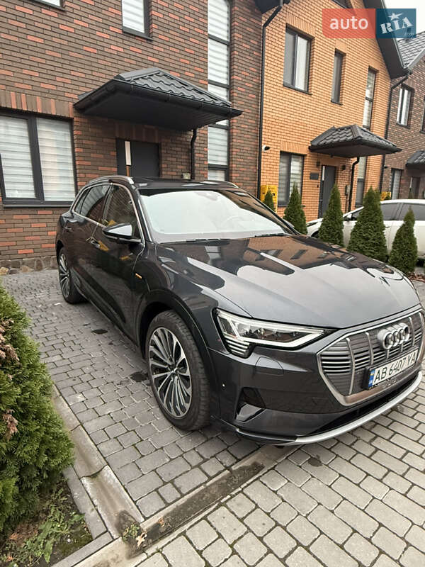 Позашляховик / Кросовер Audi e-tron 2020 в Вінниці фото 2 Позашляховик / Кросовер Audi e-tron 2020 в Вінниці