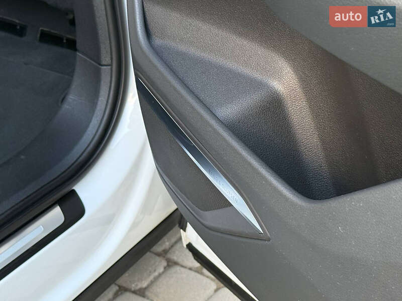 Внедорожник / Кроссовер Audi e-tron 2020 в Ровно фото 48 Внедорожник / Кроссовер Audi e-tron 2020 в Ровно