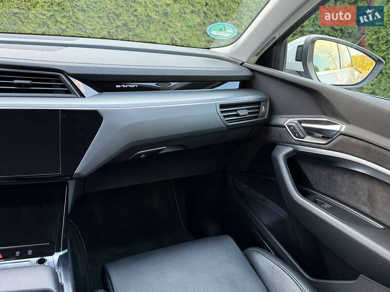 Внедорожник / Кроссовер Audi e-tron 2020 в Ровно фото 90 Внедорожник / Кроссовер Audi e-tron 2020 в Ровно