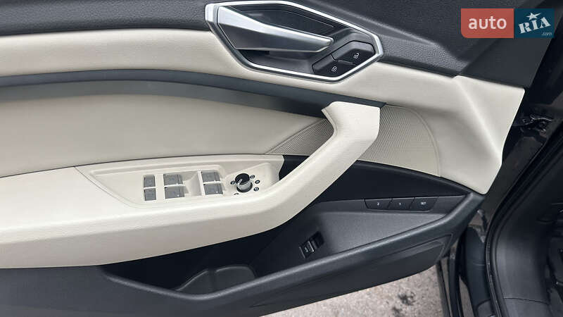 Внедорожник / Кроссовер Audi e-tron 2020 в Львове