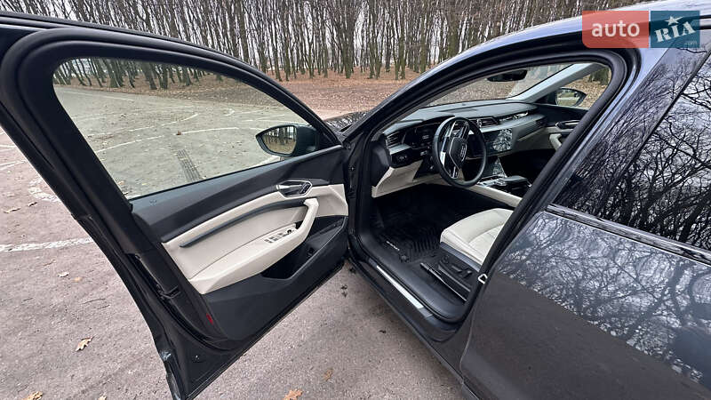 Внедорожник / Кроссовер Audi e-tron 2020 в Львове