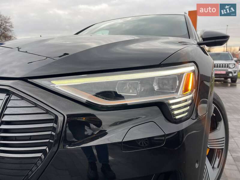 Позашляховик / Кросовер Audi e-tron 2021 в Львові