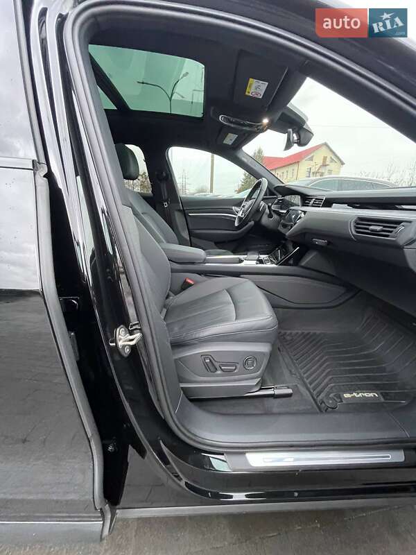 Позашляховик / Кросовер Audi e-tron 2021 в Львові