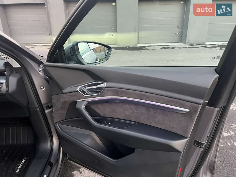 Позашляховик / Кросовер Audi e-tron 2019 в Рівному