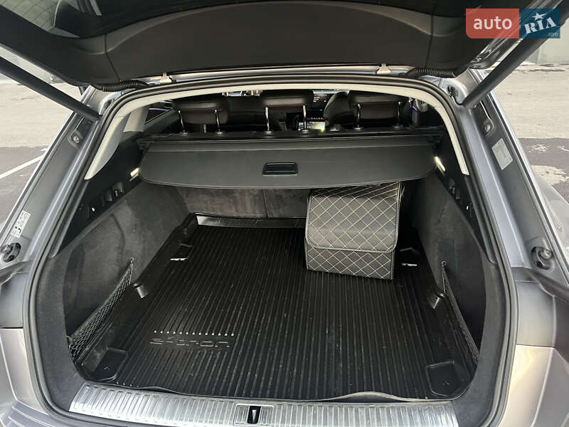 Позашляховик / Кросовер Audi e-tron 2019 в Рівному