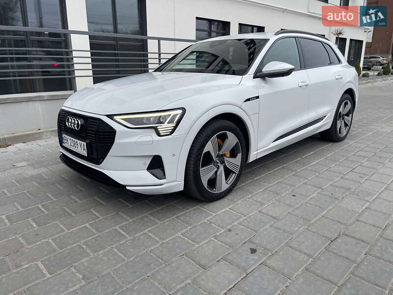 Позашляховик / Кросовер Audi e-tron 2019 в Рівному
