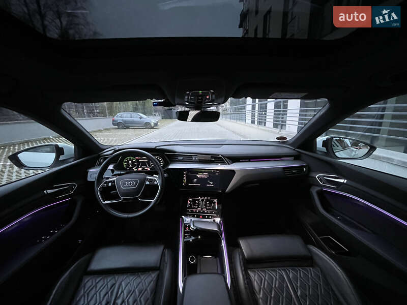 Позашляховик / Кросовер Audi e-tron 2019 в Рівному