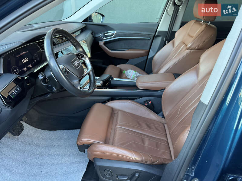 Внедорожник / Кроссовер Audi e-tron 2019 в Ровно фото 17 Внедорожник / Кроссовер Audi e-tron 2019 в Ровно
