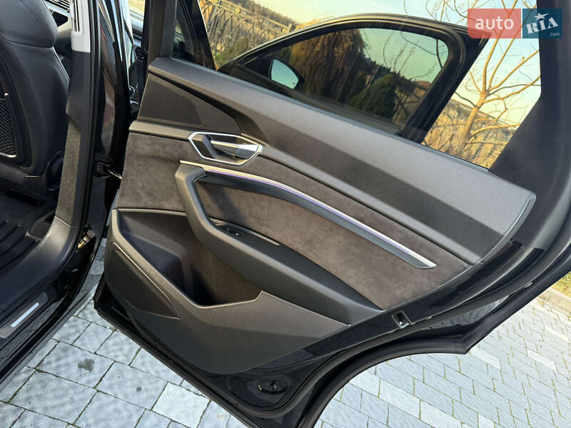 Внедорожник / Кроссовер Audi e-tron 2020 в Дрогобыче фото 85 Внедорожник / Кроссовер Audi e-tron 2020 в Дрогобыче