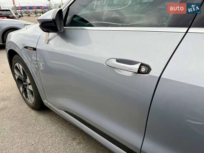 Позашляховик / Кросовер Audi e-tron 2022 в Києві