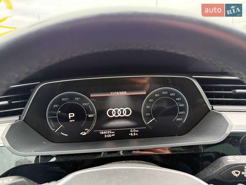Позашляховик / Кросовер Audi e-tron 2022 в Києві