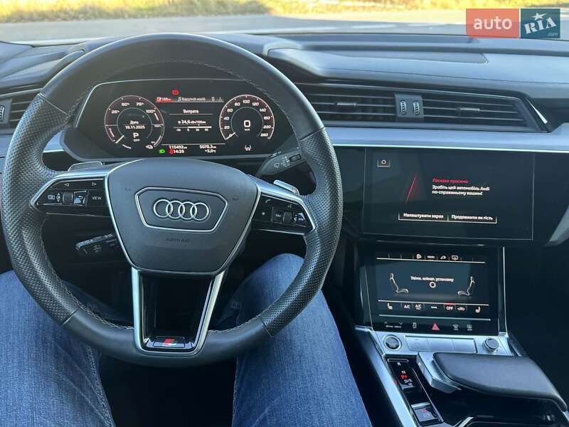 Внедорожник / Кроссовер Audi e-tron 2022 в Ужгороде