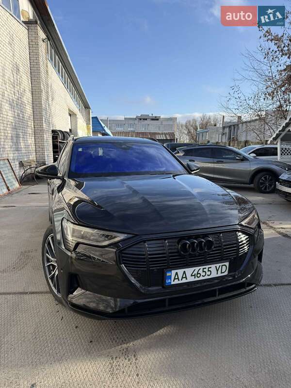 Внедорожник / Кроссовер Audi e-tron 2019 в Харькове