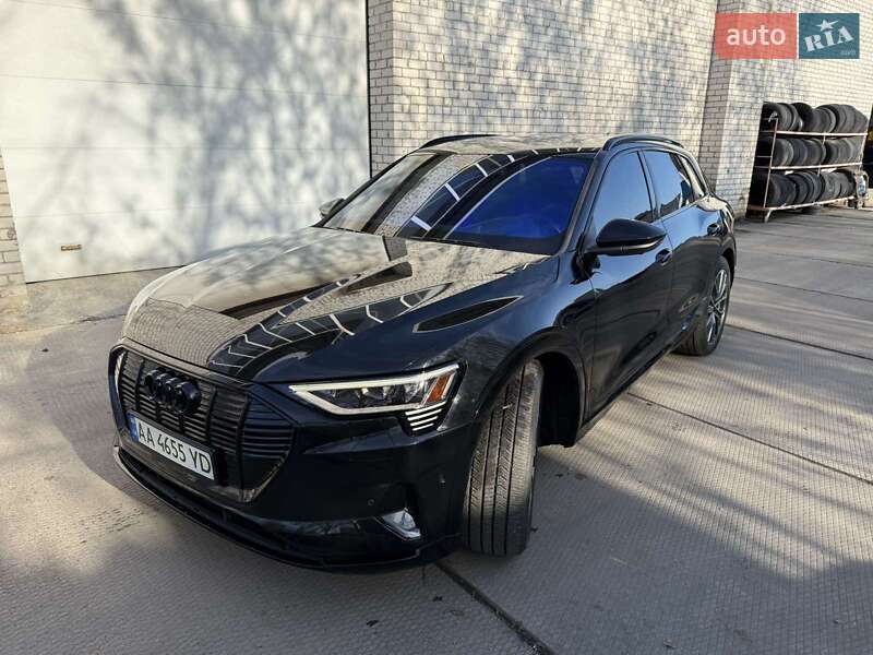 Внедорожник / Кроссовер Audi e-tron 2019 в Харькове