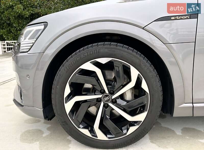 Внедорожник / Кроссовер Audi e-tron 2022 в Львове фото 7 Внедорожник / Кроссовер Audi e-tron 2022 в Львове