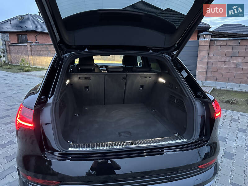 Позашляховик / Кросовер Audi e-tron 2022 в Рівному фото 23 Позашляховик / Кросовер Audi e-tron 2022 в Рівному