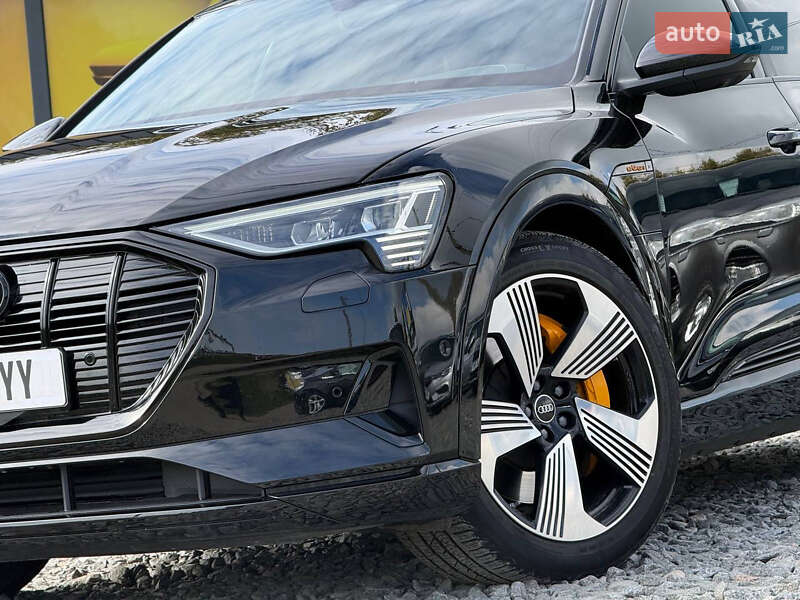Внедорожник / Кроссовер Audi e-tron 2022 в Стрые