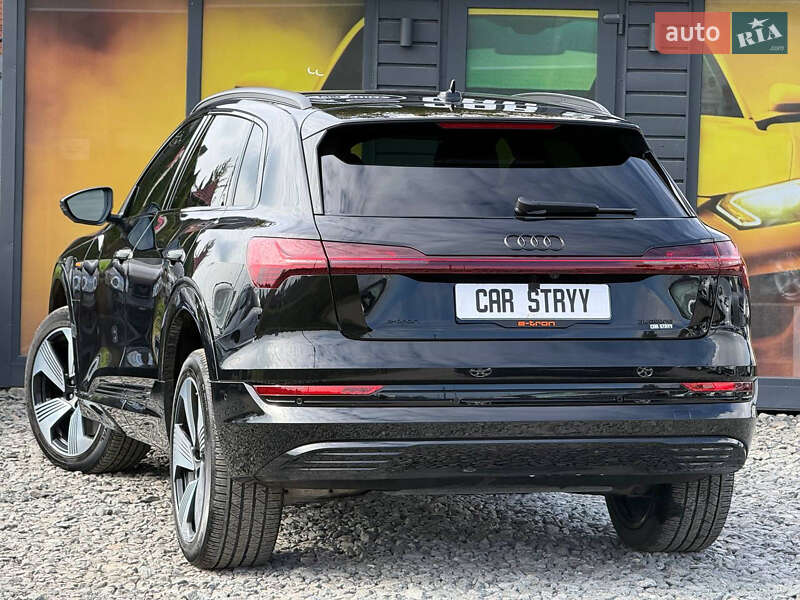 Внедорожник / Кроссовер Audi e-tron 2022 в Стрые